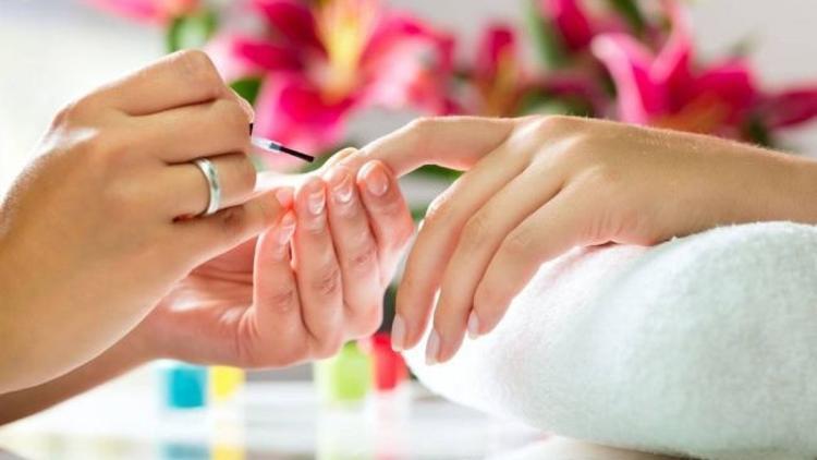 Gebelikte manikür/pedikür yaptırmak sakıncalı mı?