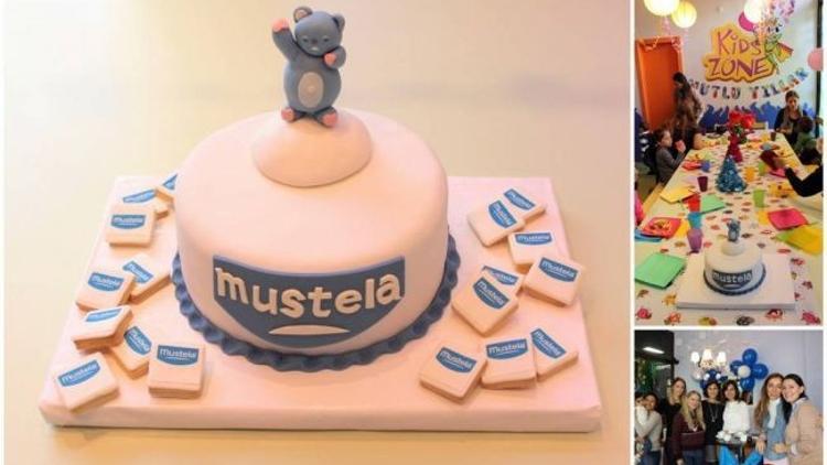 Mustela, annelerle yeni sırrını paylaştı