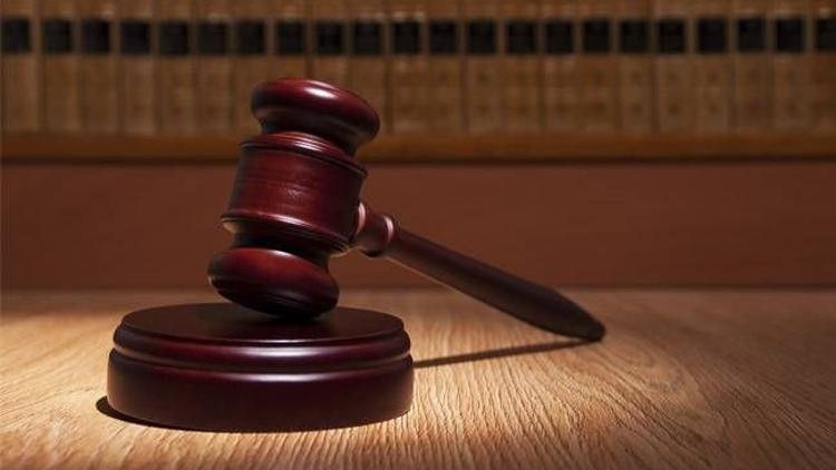 Evli kadınlar sadece kızlık soyadını kullanabilecek