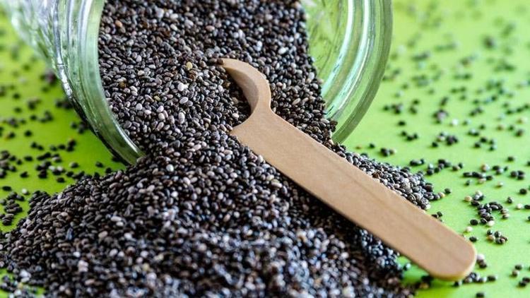Chia tohumu, saçı ve tırnakları güçlendiriyor