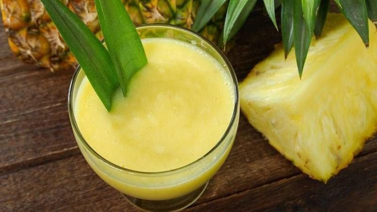 Ananas suyu yağları eritiyor!