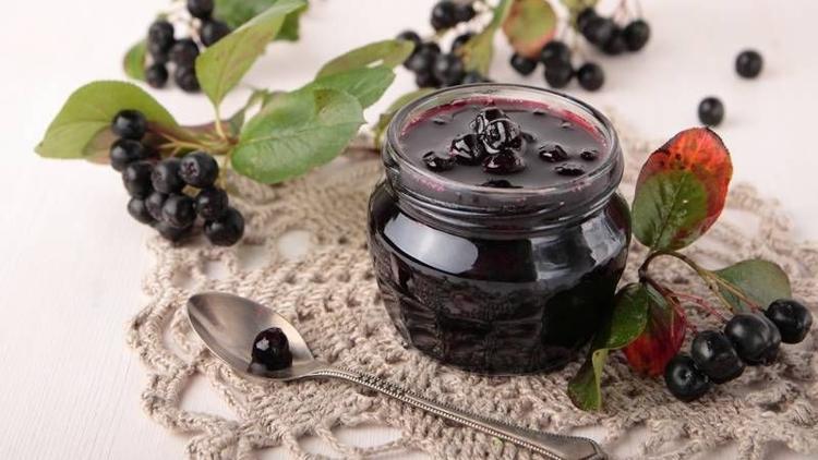 Kanserle mücadele için “aronia” meyvesi tüketin!
