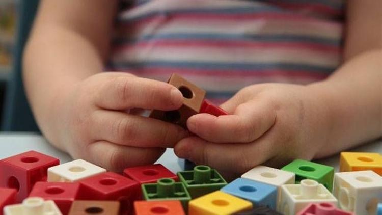 Çocukla evde keyifli vakit geçirmenin yolları