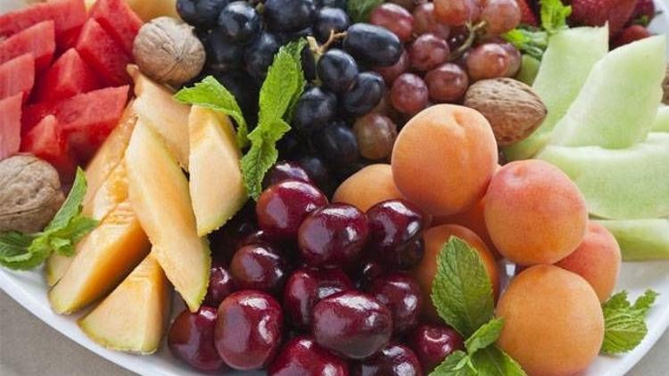 Vücuttaki fazla suyu atarak zayıflatıyor