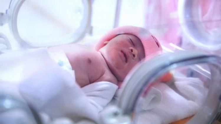 Cinsel organı içe gömülü şekilde doğdu!