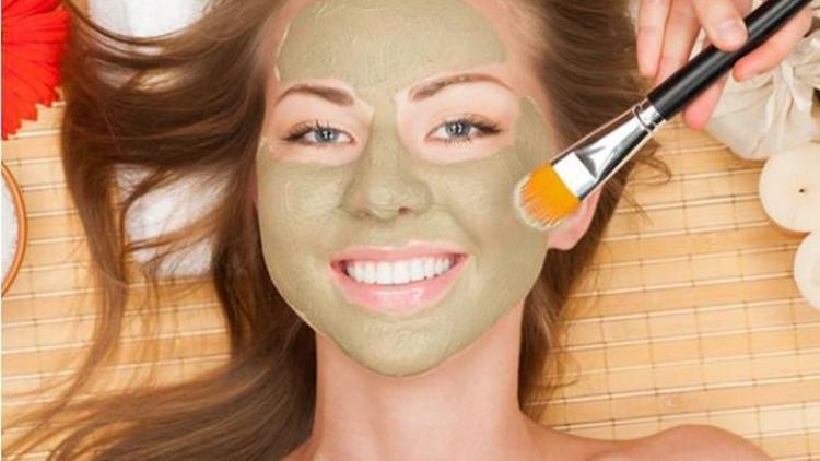 Güzelliğin yeni sırrı: Karbon peeling
