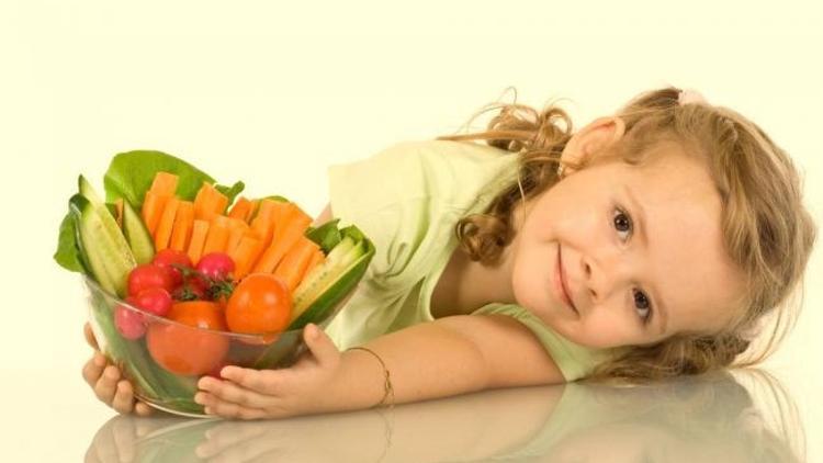 Vitaminden zengin meyve ve sebze tüketimi şart!