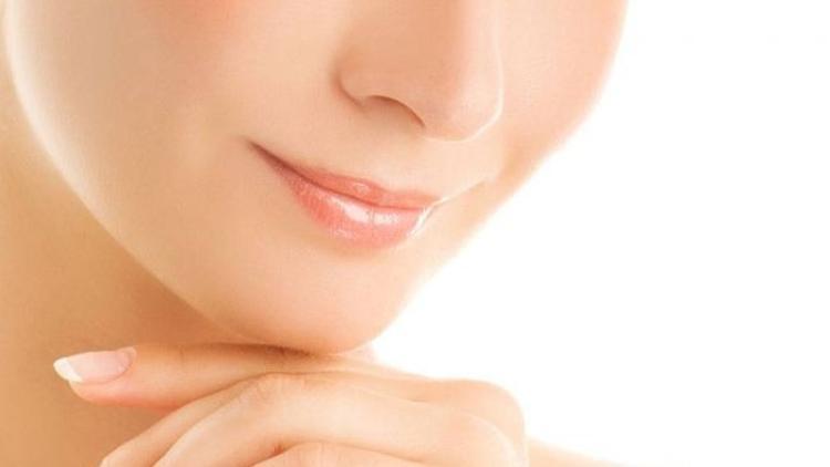 Çatlayan dudaklar için B12 vitamini