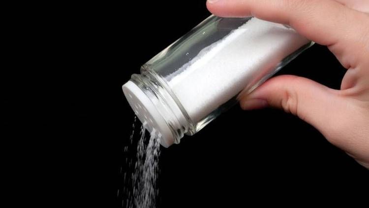 Aşırı tuz tüketen gençler erken yaşlanıyor