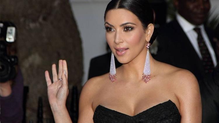 Kim Kardashian ikinci kez anne oldu