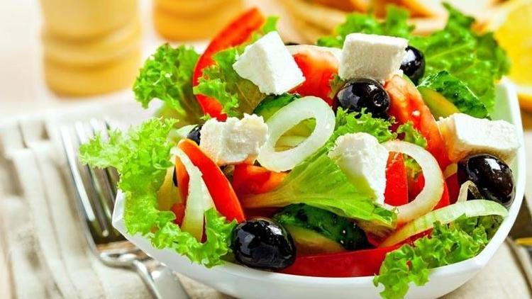 Salata zayıflatmıyor!