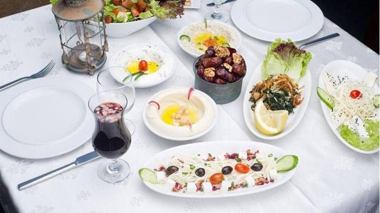 Kilonuzu koruyacak örnek iftar ve sahur menüleri