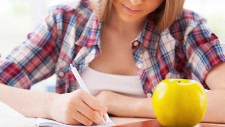 Sınav öncesi ve sınav günü nasıl beslenilmeli?