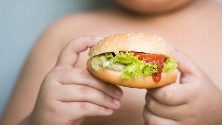 Çocuğunuzu 12 maddede obeziteden koruyun!