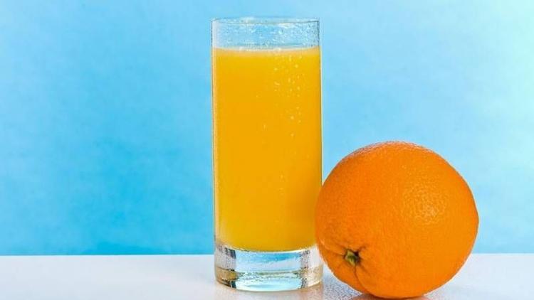 Etin yanında portakal suyu tüketmenin faydası