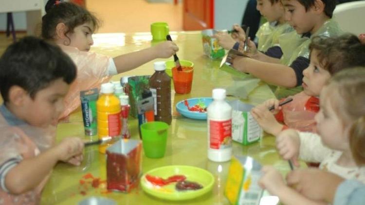 Moms Cafe'nin atölye çalışmalarına çocuklar bayılıyor