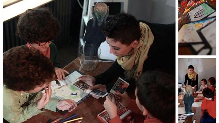 Bu atölyede çocuklar resmederken aileler keşfediyor