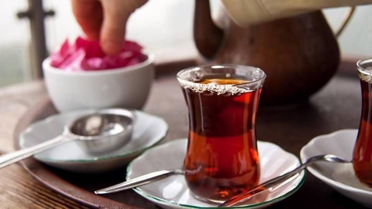 Yemeğin yanında çay veya kahve içmeyin!