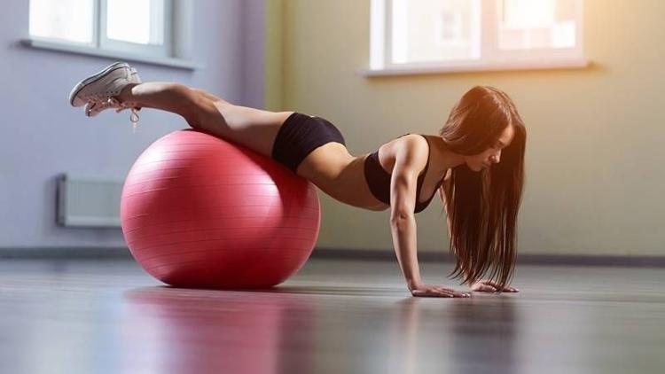 Forma girmenizi sağlayacak pilates programı