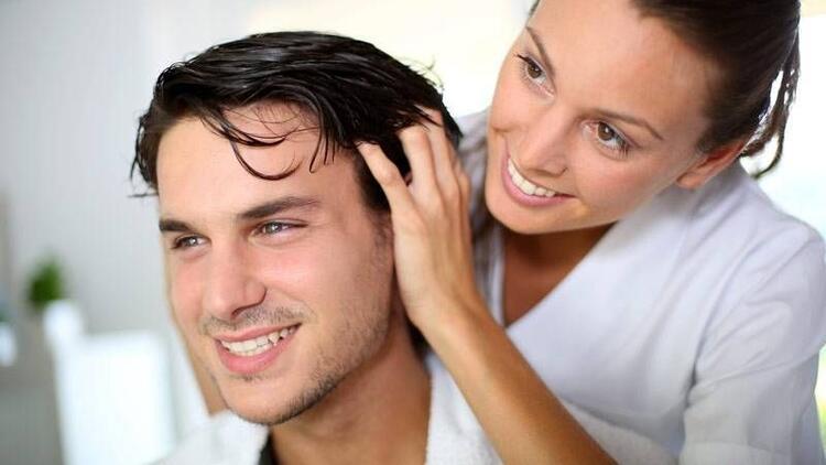 Saçı dökülenler için 3 etkili tedavi yöntemi!