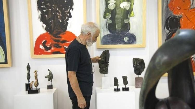 Abdülkadir Öztürk’ün tüm eserleri Neva Art Gallery’de