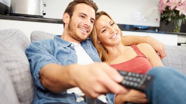 Türkiye günde 5 saat TV izliyor