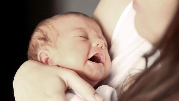 Bebekler neden uyumaz? Uyumayan bebek nasıl uyutulur?