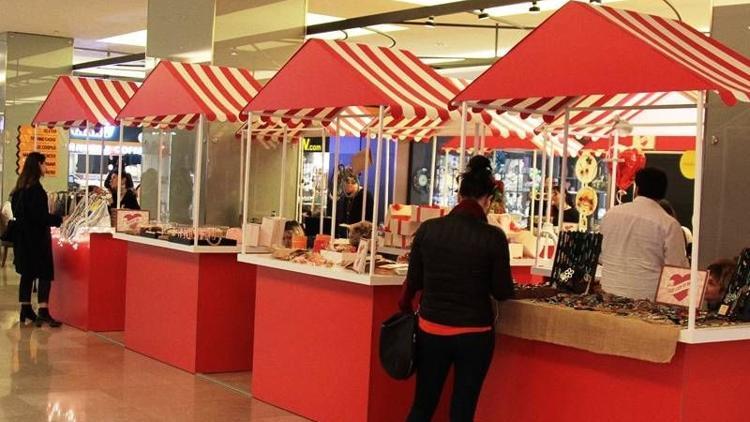 Annelere el emeği hediyeler Kadın Eli Pazarı’nda