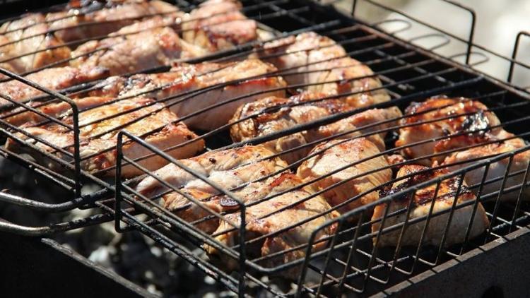 Mangal severler dikkat! Kolon kanserine karşı önleminizi alın