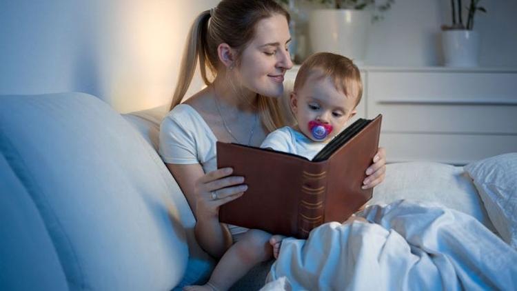 Çocuğunuza 6 aydan itibaren kitap okuyun