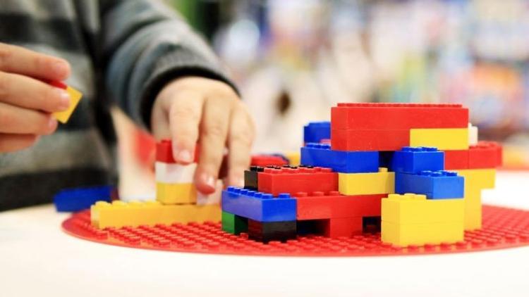 Plastikler, bebek ve çocukların sağlığını tehlikeye atıyor