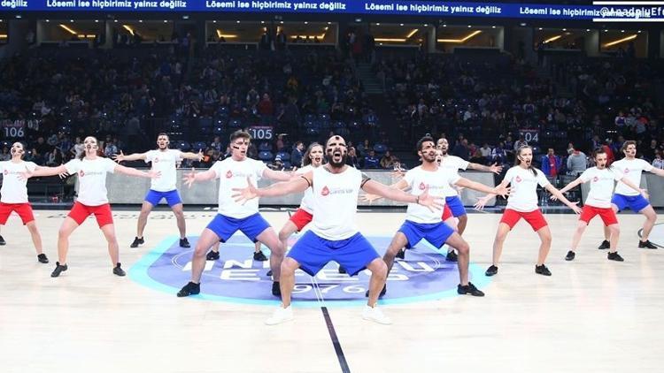 ‘Kan Kanseri Mücadele Dansı’ büyük alkış topladı