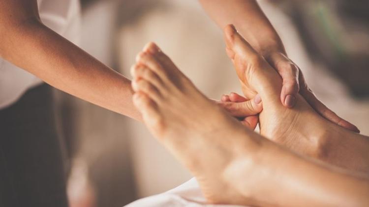 Refleksoloji nedir, yararları nelerdir?
