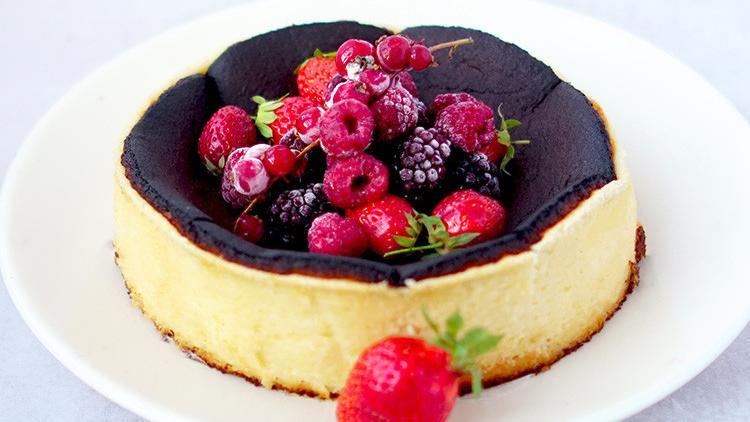 Bu tarif çay saatlerinizin yıldızı olacak! Enfes peynirli kek