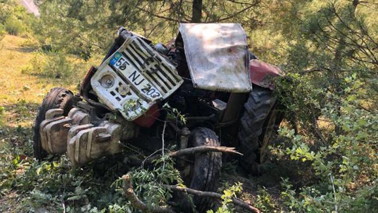 Samsun'da traktör devrildi; ehliyetsiz sürücü öldü, 1 kişi yaralı