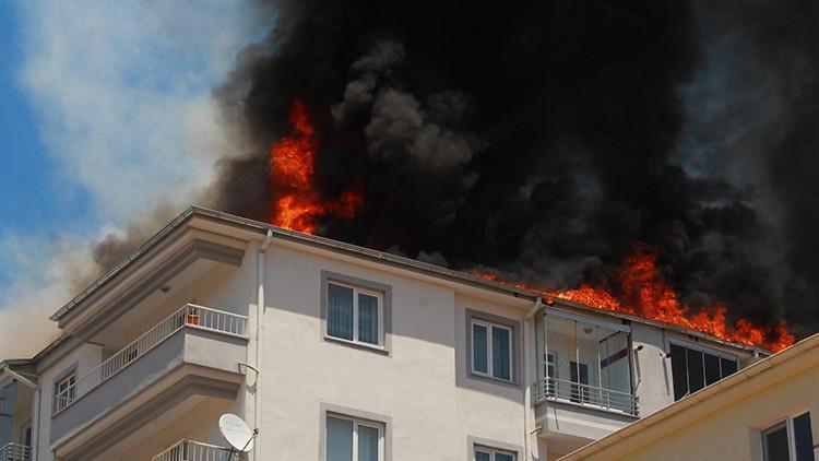 Kayseri'de çatı yangını