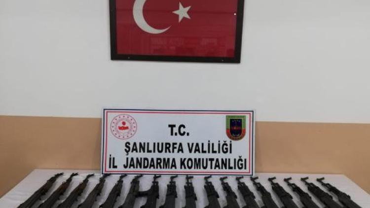 Suriye sınırında 17 otomatik tüfek ele geçirildi; 1 kişi gözaltında