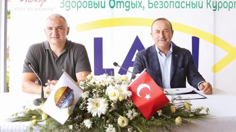 Çavuşoğlu ve Ersoy Antalya’dan seslendi! Dünyaya ‘turizmde güvenliyiz’ mesajı