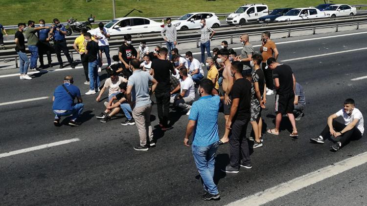 TEM Otoyolunu trafiğe kapatarak eylem yaptılar