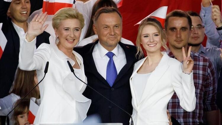 Polonya'da cumhurbaşkanlığı seçimini Duda kazandı