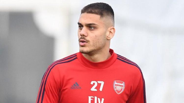 Sözleşmesini uzattı, Stuttgart'a kiralandı! Arsenal'den Mavropanos...