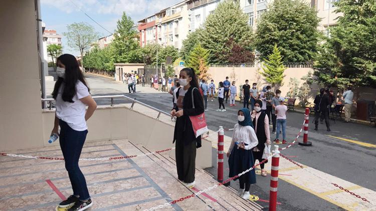 LGS 2020’nin şampiyonlarının hayalleri farklı... 'Sınava çalışmak kadar sınav anı da önemli'