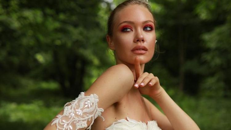 Nova Sposa: Tasarımlarını Geleneksel Çizgiden Kopmadan Bugüne Taşıyor