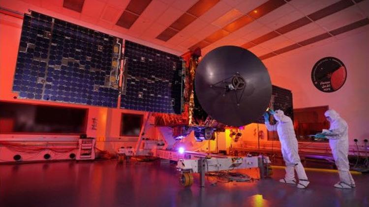 Birleşik Arap Emirlikleri'nin Mars'a gidecek uydusu fırlatıldı