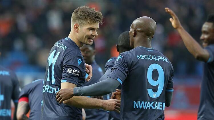 Trabzonspor kafilesi Kayseri'ye gitti! Nwakaeme kadroda yok