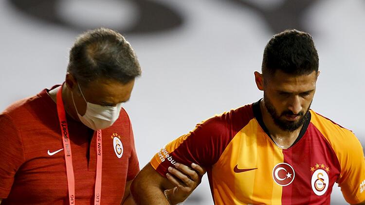 Son Dakika | Antalyaspor-Galatasaray maçında Emre Akbaba sakatlandı