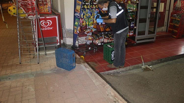Adana'da saldırgan satırla dehşet saçtı!