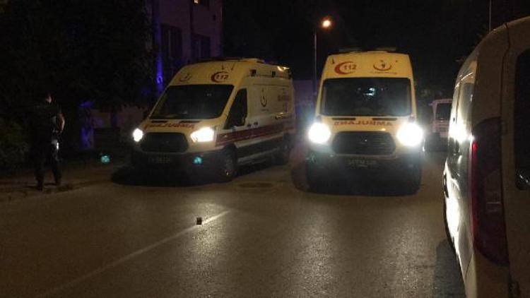 50 kişilik 2 grup kavga etti: 2 yaralı, 3 gözaltı