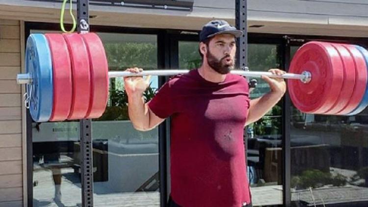 NFL oyuncusu Laurent Duvernay-Tardif, corona sebebiyle kontratından çıktı