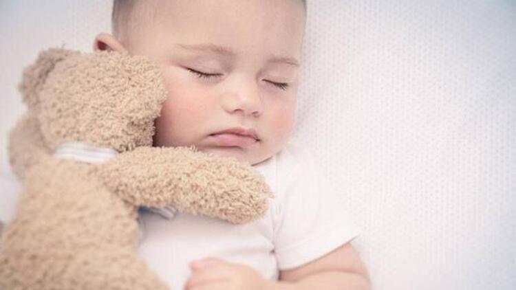 Çocuğunuzu yalnız uyumaya alıştırmak için 6 öneri